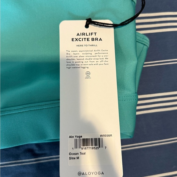 Alo Airlift Excite Bra - Picture 3 of 3